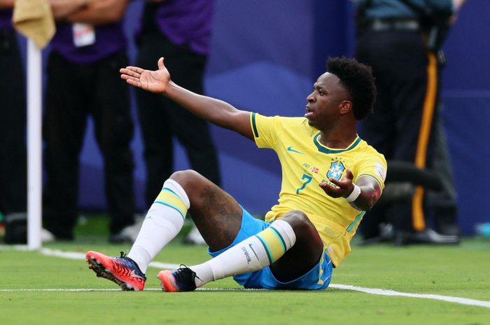 Vinicius là một trong ba ngôi sao Brazil bị chỉ trích. Ảnh: Reuters.