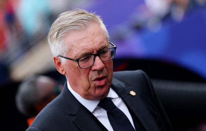 Carlo Ancelotti từ chối trả lời phỏng vấn sau trận thua Na Uy.