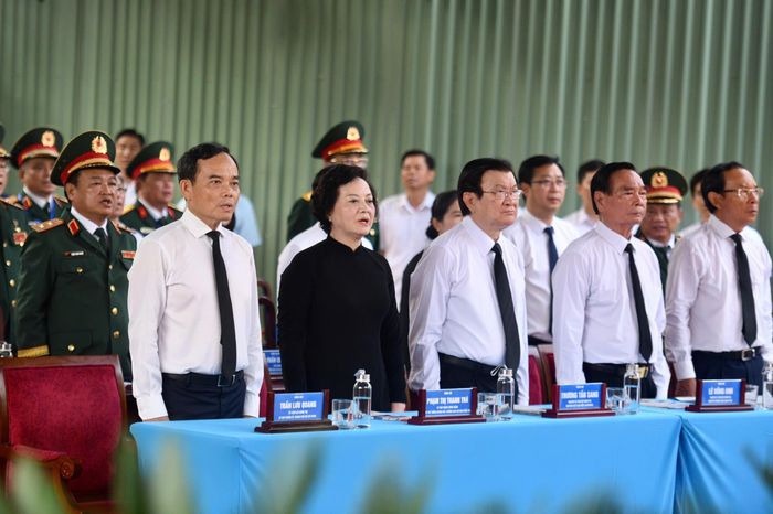  Ngay sau lễ dâng hương, chương trình triển khai tìm kiếm, quy tập hài cốt liệt sĩ được tổ chức tại khu vực phía trước Nhà truyền thống. Chương trình gồm báo cáo quá trình chuẩn bị, phát biểu của Thủ tướng Chính phủ, phát biểu quyết tâm của lực lượng làm nhiệm vụ, tặng quà động viên và thực hiện nghi thức phát lệnh triển khai trước khi các lực lượng chính thức bắt tay vào công tác tìm kiếm ngoài thực địa.