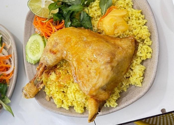 Nhiều người phải nhập viện sau khi ăn tại một quán cơm gà ở Khánh Hòa. Ảnh: Cơm gà Quỳnh Nga.