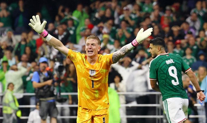  Pickford là điểm tựa quan trọng giúp tuyển Anh đứng vững trước sức ép của Mexico. 