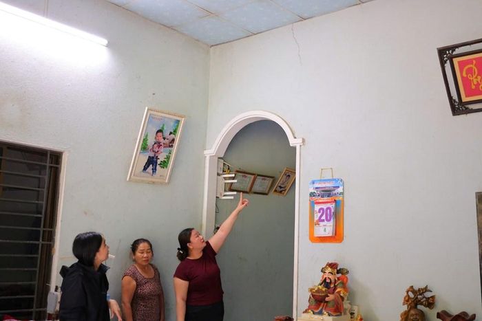 Nhiều hộ dân mong muốn chủ đầu tư sớm giải quyết dứt điểm việc bồi thường, khắc phục hư hỏng nhà ở do ảnh hưởng thi công