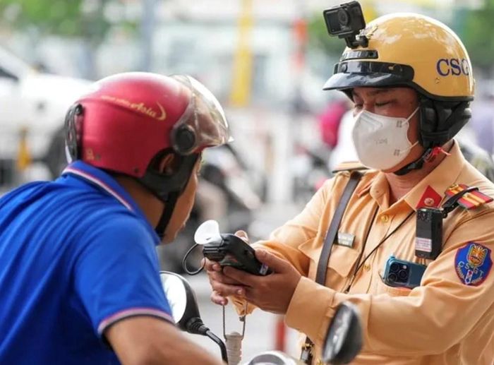 Dự thảo Luật đề xuất bổ sung quy định xử phạt vi phạm hành chính không lập biên bản đối với các hành vi được phát hiện bằng phương tiện, thiết bị kỹ thuật, nghiệp vụ... Ảnh: C.A