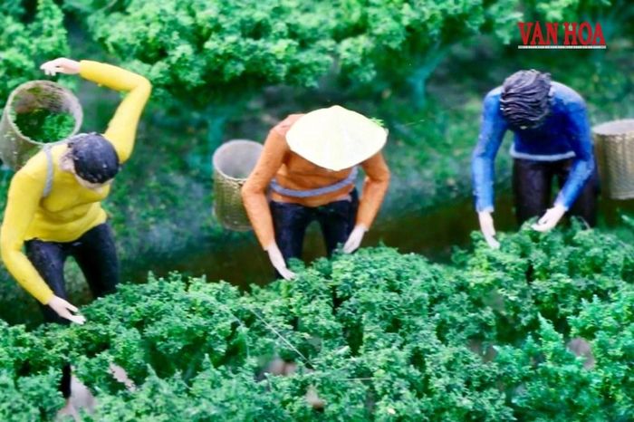 Không gian văn hóa trà Tân Cương với nhiều hiện vật, sản phẩm, mô hình mô phỏng đời sống người dân thu hái chè, giúp du khách dễ dàng tiếp cận thông tin, chủ động tìm hiểu về các hiện vật, giá trị văn hóa và lịch sử