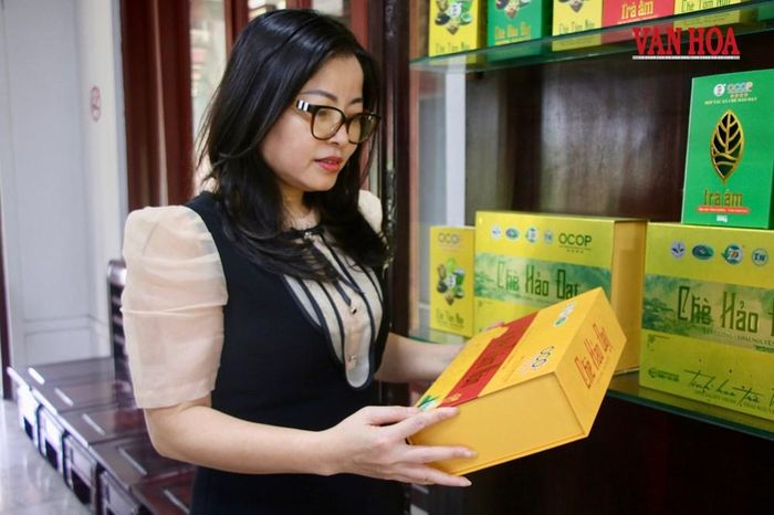 Tại đây trưng bày nhiều sản phẩm chè đặc trưng của tỉnh Thái Nguyên