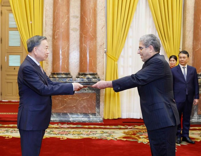 Tổng Bí thư, Chủ tịch nước Tô Lâm nhận Quốc thư từ Đại sứ Cộng hòa Hồi giáo Iran Akbar Ghasemi Ali Abadi