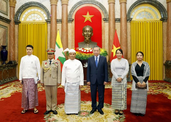Tổng Bí thư, Chủ tịch nước Tô Lâm, Đại sứ Cộng hòa Liên bang Myanmar Wai Linn và các đại biểu