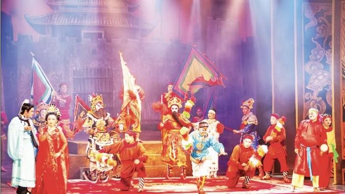 “Bí mật triều đại phép thuật” tạo nên sự đối thoại thú vị của tuồng-chèo-cải lương. (Ảnh: HÀ CHÂU)