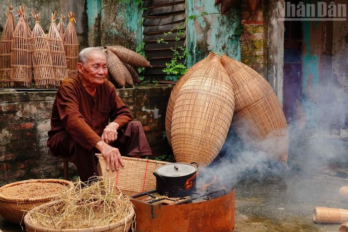 Ngôi nhà của nghệ nhân Bạc mang màu sắc đặc trưng của làng quê Bắc Bộ. Ảnh: LINH VŨ