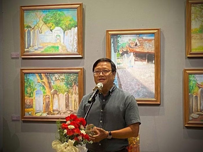 Giám tuyển Nguyễn Thế Sơn mong muốn triển lãm sẽ là lời tri ân tới lịch sử, tới truyền thống giáo dục, trở thành nhịp cầu gắn kết các thế hệ nghệ sĩ cùng những người yêu mến di sản, tri thức và nghệ thuật.