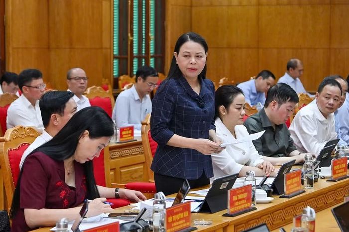 Phó Chánh văn phòng Thường trực Văn phòng Trung ương Đảng Nguyễn Thị Thu Hà phát biểu ý kiến về công tác chuyển đổi số hoạt động cơ quan Đảng. (Ảnh: THỦY NGUYÊN)