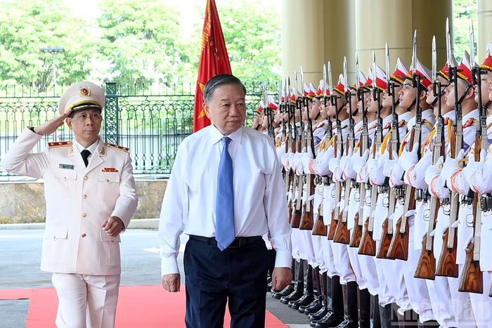 Tổng Bí thư, Chủ tịch nước Tô Lâm thăm và làm việc tại Trung tâm Kỹ thuật nghiệp vụ, Bộ Công an.