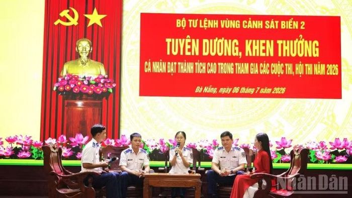 Trao đổi kinh nghiệm của các đồng chí đạt giải cao trong các hội thi, cuộc thi vừa qua.