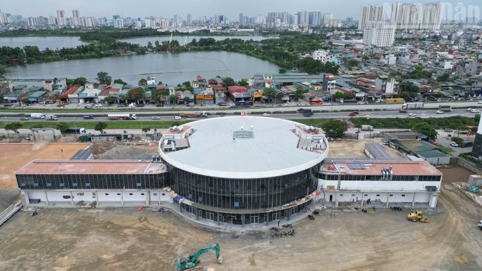Bến xe Yên Sở được kỳ vọng sẽ trở thành đầu mối giao thông quan trọng của khu vực phía nam Hà Nội, không chỉ mạng lưới vận tải hành khách liên tỉnh được tổ chức hiệu quả hơn mà người dân cũng sẽ được thụ hưởng những dịch vụ thuận tiện, an toàn và văn minh hơn. Đây là tiền đề quan trọng để Thủ đô từng bước hoàn thiện hệ thống giao thông hiện đại, đáp ứng yêu cầu phát triển kinh tế-xã hội trong giai đoạn mới.