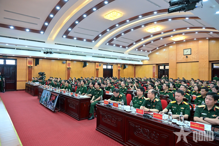  Các đại biểu dự hội nghị.