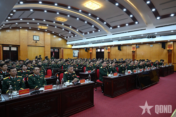 Các đại biểu tham dự hội nghị.