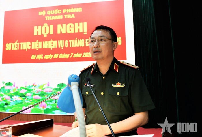 Trung tướng Nguyễn Quốc Duyệt, Chánh Thanh tra Bộ Quốc phòng chủ trì hội nghị. 