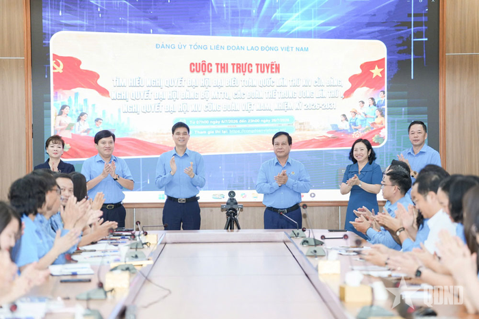  Các đại biểu tại lễ phát động. Ảnh: HỮU CHÁNH 