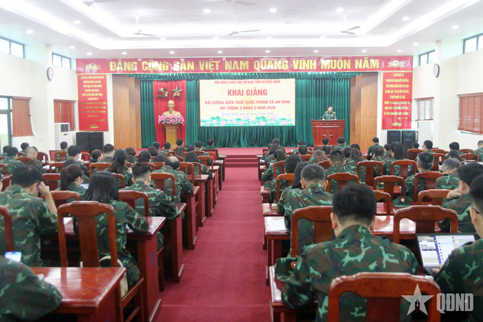 Quang cảnh khai giảng.