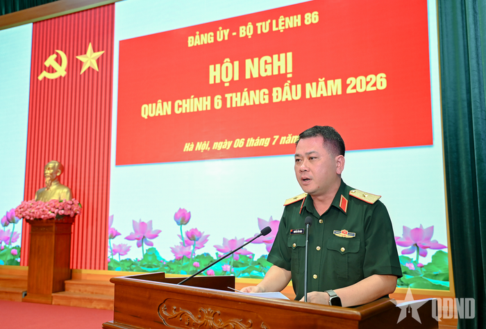 Thiếu tướng Nguyễn Tiền Giang, Phó tư lệnh, Tham mưu trưởng Bộ tư lệnh 86 phát biểu tại hội nghị.