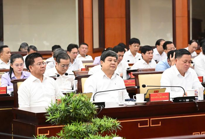  Các đồng chí Ủy viên Ban Thường vụ Thành ủy TPHCM, Thành ủy viên dự hội nghị. Ảnh: VIỆT DŨNG 