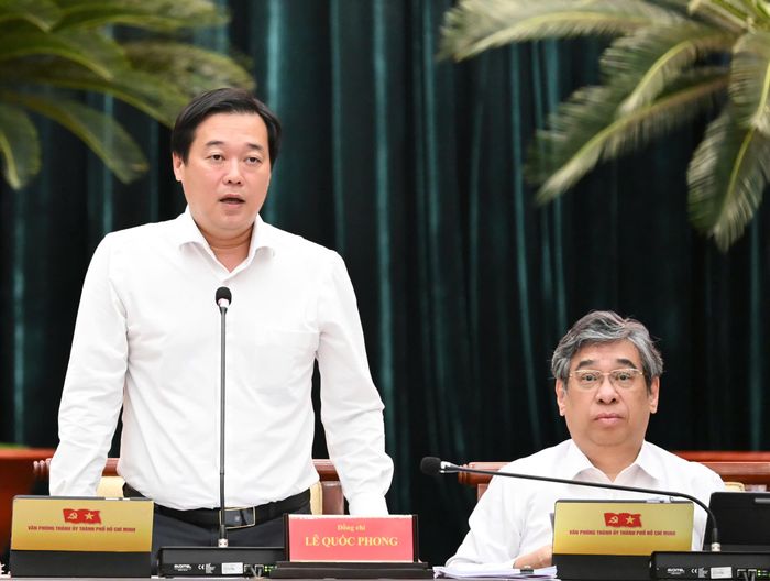 Phó Bí thư Thường trực Thành ủy TPHCM Lê Quốc Phong phát biểu. Ảnh: VIỆT DŨNG