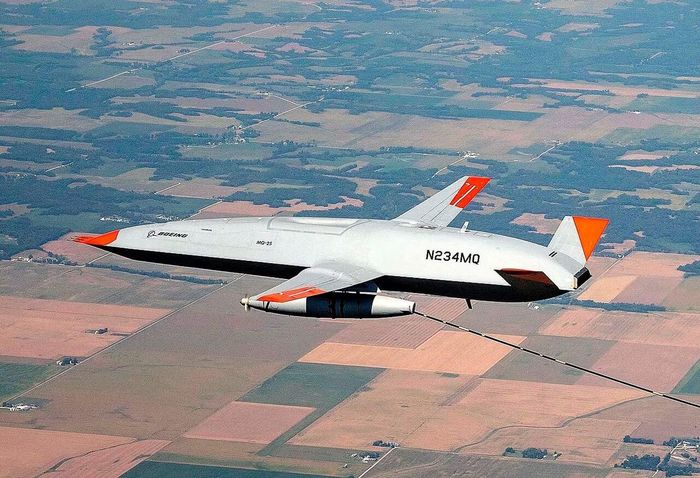 MQ-25 Stingray và MQ-4C Triton là số ít chương trình còn lại vẫn thuộc sự quản lý của Hải quân Mỹ.