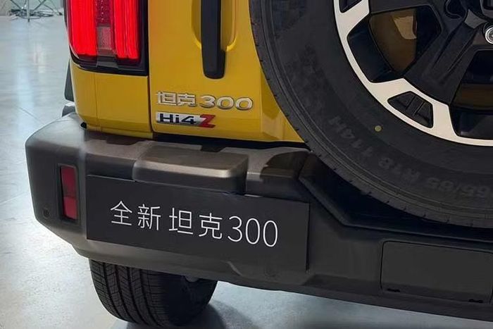 Mẫu SUV địa hình Jeep Wrangler vốn được thiết kế để có thể lắp động cơ V8 Hemi. Đáng chú ý, Tank 300 Hooke từng được trưng bày cùng nguyên mẫu động cơ V8, tăng áp kép, dung tích 4.0L sử dụng cấu hình tương tự Mercedes-AMG. Điều này mở ra khả năng GWM sẽ phát triển một phiên bản hiệu suất cao trong tương lai, tương tự Ford Bronco Raptor hoặc Wrangler Rubicon 392.