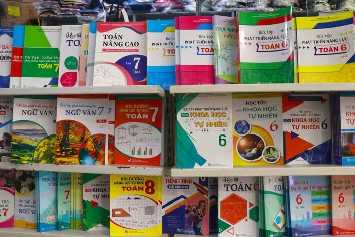 Năm học 2026 - 2027, bộ sách giáo khoa “Kết nối tri thức với cuộc sống” được Bộ trưởng Bộ GD&ĐT lựa chọn làm bộ sách giáo khoa sử dụng thống nhất toàn quốc.