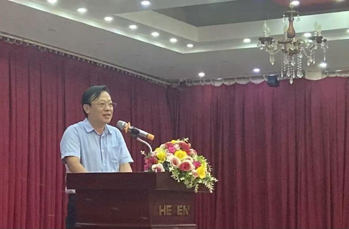 Ông Trần Tuấn Khanh, Phó Giám đốc Sở GD&amp;ĐT An Giang phát biểu tại Hội thảo.