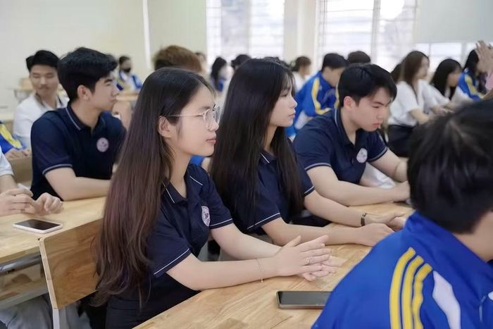 Sinh viên được tiếp cận với yêu cầu thực tế của thị trường lao động và hiểu rõ năng lực cần có cho từng vị trí việc làm.