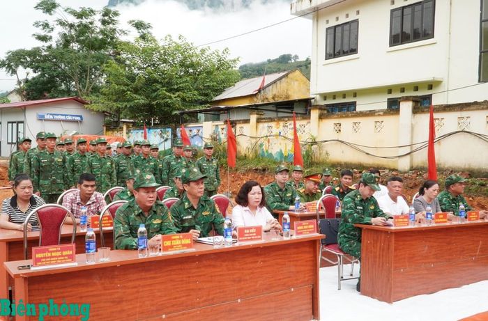 Các đại biểu cùng cán bộ, chiến sĩ tham dự Lễ xuất quân. Ảnh: Huy Dương