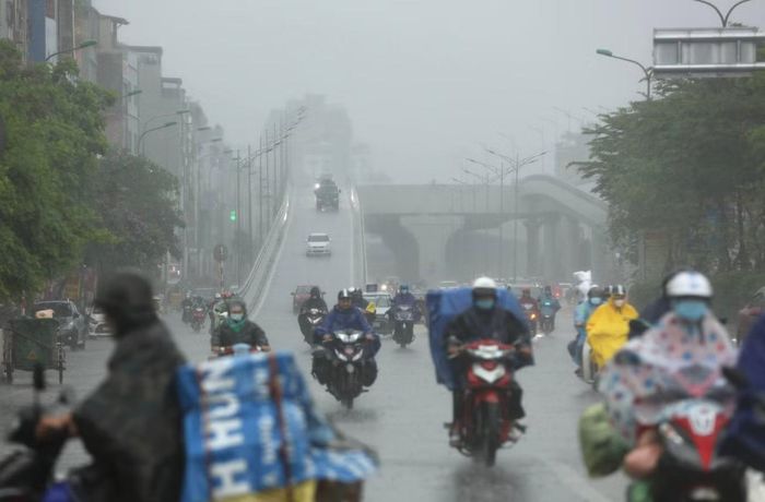 Miền Bắc tiếp tục có mưa dông rải rác trong ngày và đêm nay (6/7).