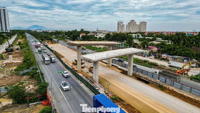 Sau khi hoàn thành, công trình sẽ kết nối Đại lộ Thăng Long, đường Vành đai 3,5 và Quốc lộ 32, góp phần giảm áp lực giao thông khu vực.