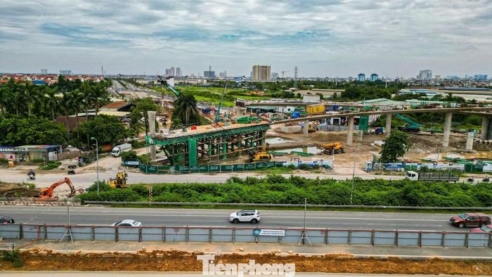 Theo thiết kế, công trình gồm bốn cầu nhánh với tổng chiều dài khoảng 2.357 m, mặt cắt rộng 8,8 m, bố trí hai làn xe.