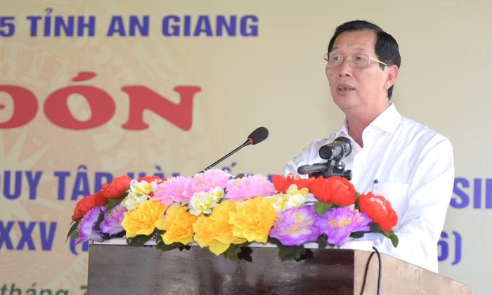 Ông Lê Văn Phước - Phó Chủ tịch UBND tỉnh An Giang biểu dương những kết quả Đội K92, K93 đạt được và nhấn mạnh, công tác tìm kiếm, quy tập hài cốt liệt sĩ là nhiệm vụ chính trị đặc biệt quan trọng, thể hiện đạo lý "Uống nước nhớ nguồn", "Đền ơn đáp nghĩa" của dân tộc. "Mỗi hài cốt liệt sĩ được tìm thấy, mỗi phần mộ được đưa về với đất mẹ là sự tri ân thiêng liêng của thế hệ hôm nay đối với những người đã hy sinh vì độc lập, tự do của Tổ quốc và thực hiện nghĩa vụ quốc tế cao cả", ông Phước nói.