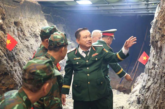 Thiếu tướng Trần Chí Tâm - Phó Chính ủy Quân khu 7, Trưởng Ban Chỉ đạo 515 Quân khu 7 - cho biết, đến sáng nay (6/7), trong số những hài cốt liệt sĩ ban đầu được tìm thấy, có một bộ hài cốt xác định được danh tính là liệt sĩ Huỳnh Văn Quên - Tiểu đội bậc phó, Quân Giải phóng miền Nam, Đơn vị 962, Tiểu đoàn 1 Long An.