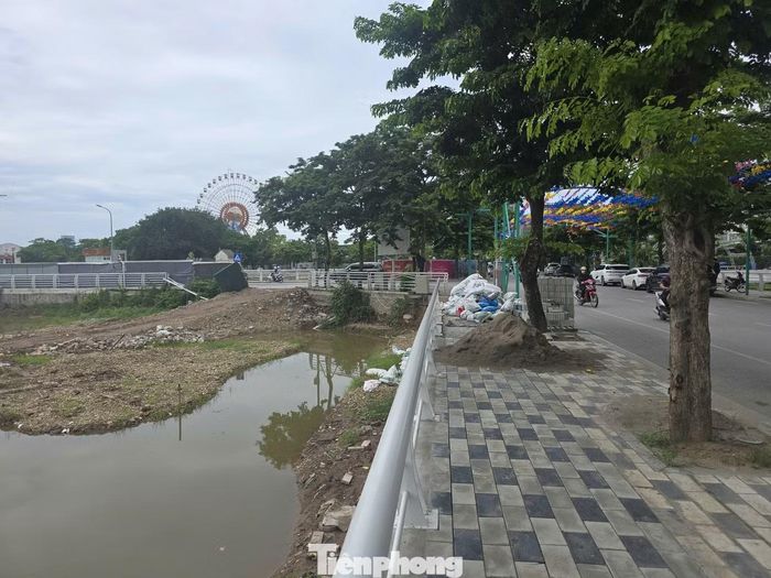 Hồ Sen 1 với diện tích khoảng 1,7ha dự kiến hoàn thành thi công trong tháng 7/2026