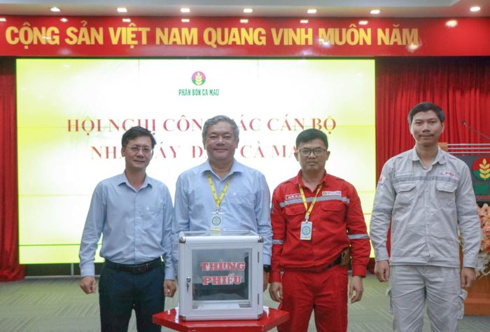 Việc giới thiệu, kiện toàn đội ngũ lãnh đạo lần này thể hiện sự tin tưởng của Ban lãnh đạo Tổng công ty đối với nguồn nhân lực kế cận.