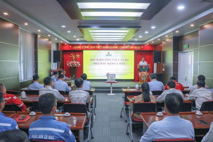 Các đại biểu tham dự hội nghị.