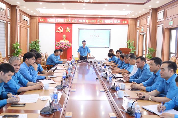 Công đoàn Công ty CP Than Mông Dương tổ chức sơ kết 5 năm về “Đổi mới tổ chức và hoạt động của Công đoàn Việt Nam trong tình hình mới”.