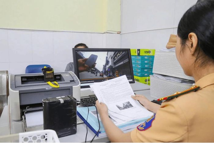 Việc kết hợp giữa công nghệ và tuần tra trực tiếp không chỉ nâng cao hiệu quả xử lý vi phạm mà còn góp phần thay đổi ý thức chấp hành của người tham gia giao thông.
