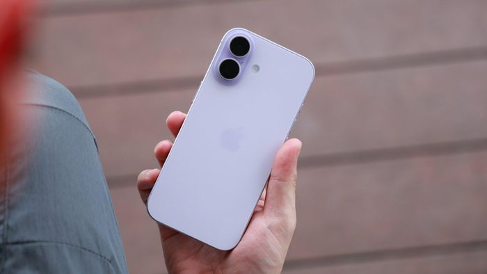 Cụm camera sau là một trong những yếu tố thường được người dùng cân nhắc khi chọn nâng cấp
