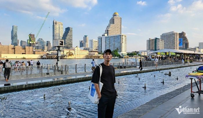 Trong suốt những năm tháng bôn ba qua 11 nước Đông Nam Á và Nhật Bản, Hàn Quốc, Sacien luôn hoàn thành xuất sắc công việc, có một mức thu nhập tốt. Ảnh NVCC