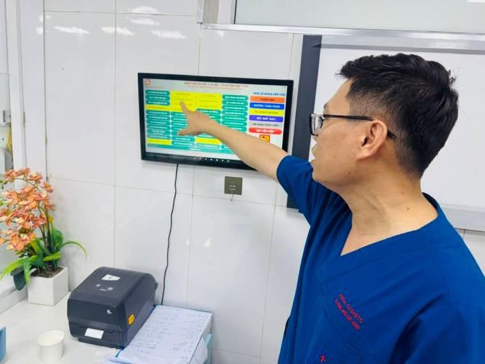 Bác sĩ Hùng chia sẻ, ngay khi tiếp nhận bệnh viện bật báo động đỏ cấp cứu bệnh nhân. Ảnh: P.Thúy.