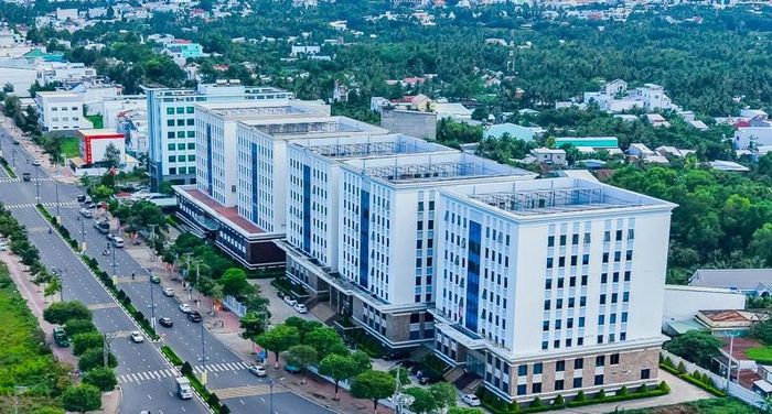 UBND tỉnh Đồng Tháp đã có báo cáo công tác phòng, chống tham nhũng, tiêu cực 6 tháng đầu năm và phương hướng, nhiệm vụ 6 tháng cuối năm. Ảnh: Nguyễn Huế