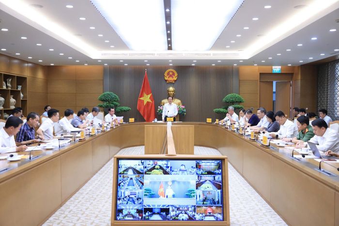 Phó Thủ tướng Chính phủ Hồ Quốc Dũng chủ trì hội nghị.