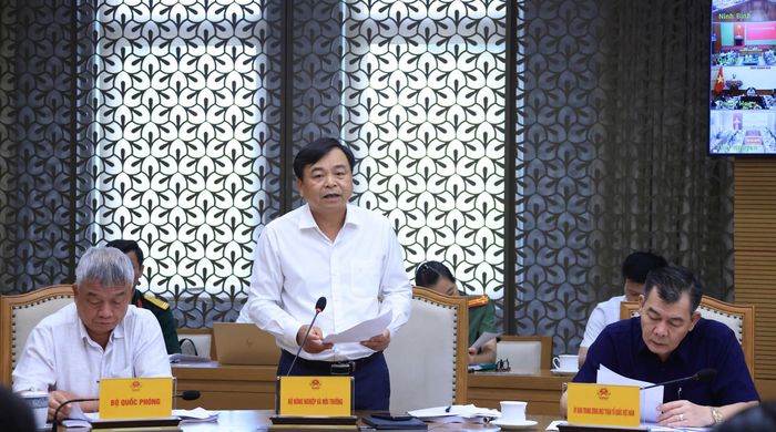 Thứ trưởng Bộ Nông nghiệp và Môi trường Nguyễn Hoàng Hiệp phát biểu tại hội nghị.
