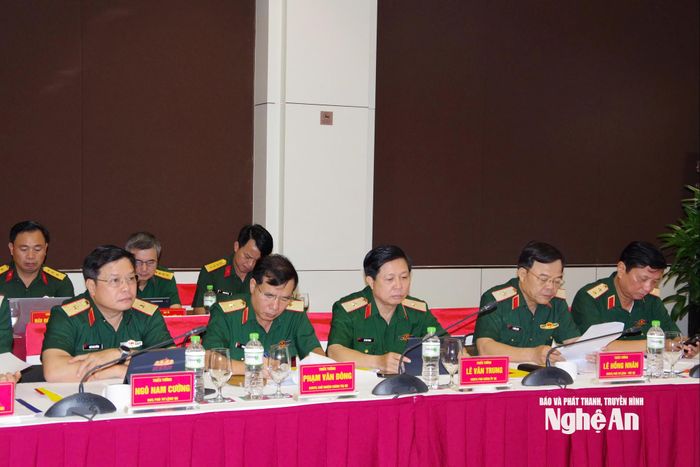 Đại biểu Quân khu 4 dự hội nghị. Ảnh: Trần Dũng