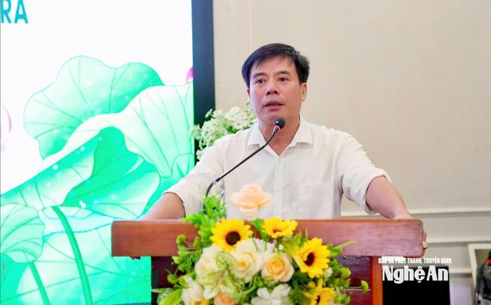 Ông Nguyễn Văn Sinh - Giám đốc Khu Bảo tồn thiên nhiên Pù Hoạt phát biểu tại hội nghị. Ảnh: Thúy Vinh